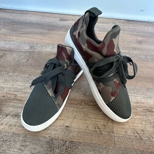 Steve Madden camo shoes